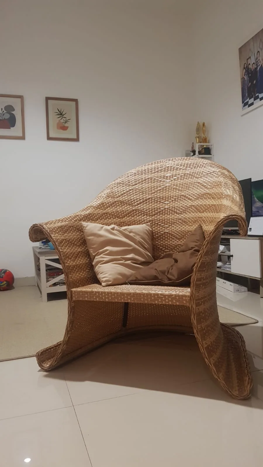 Harth Chair: indoor prototype